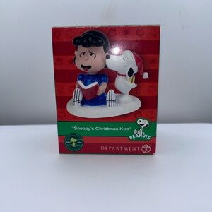 Department 56 Peanuts “Snoopy’s Christmas Kiss” Figurine